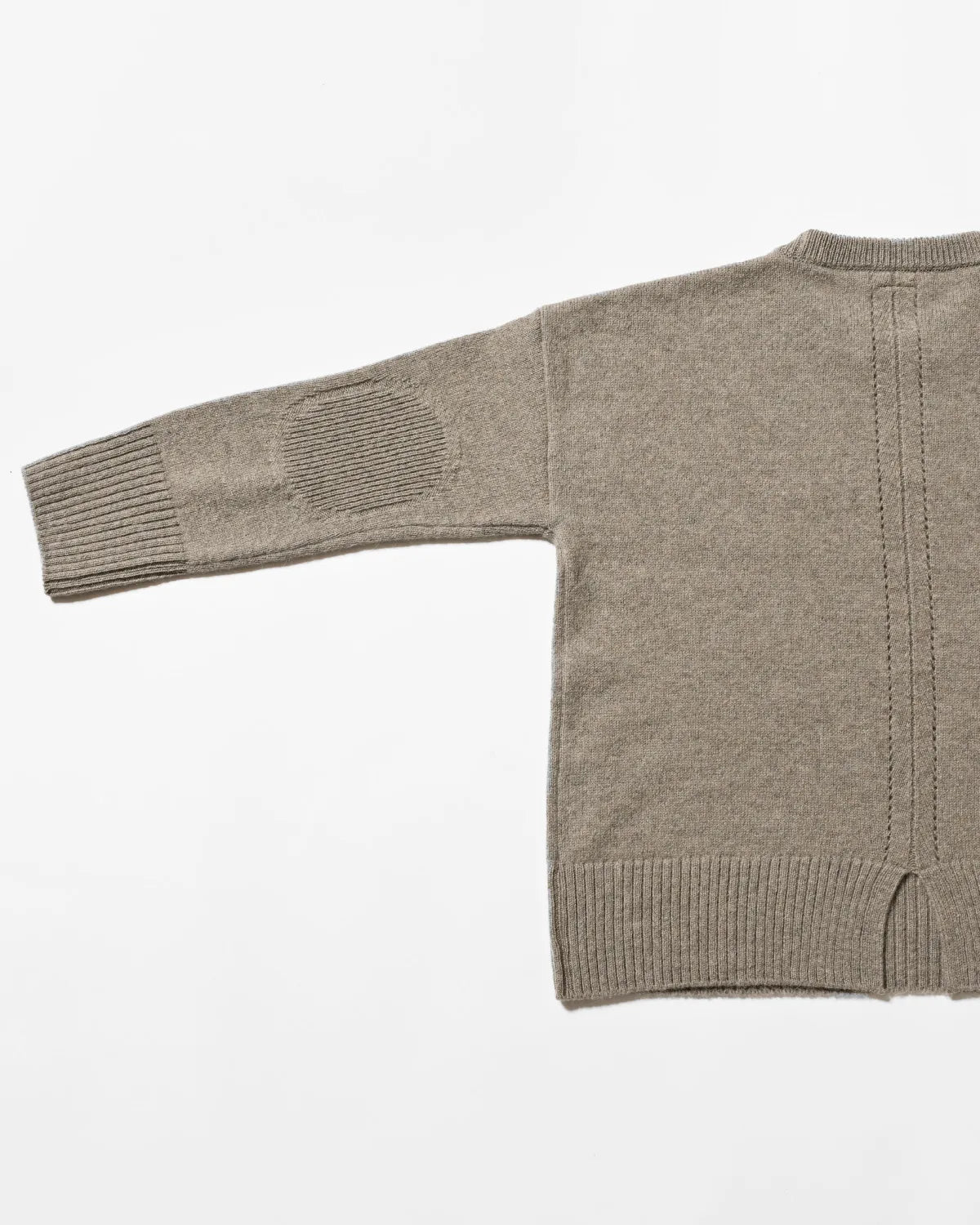 天竺編みプルオーバー 後ろスリット入り